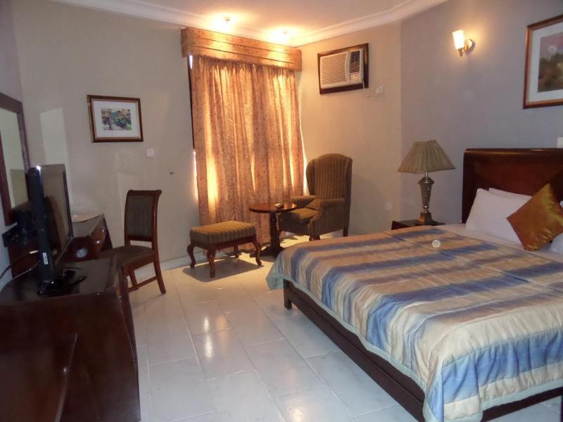 Royal Kaft Hotel Ikorodu Esterno foto